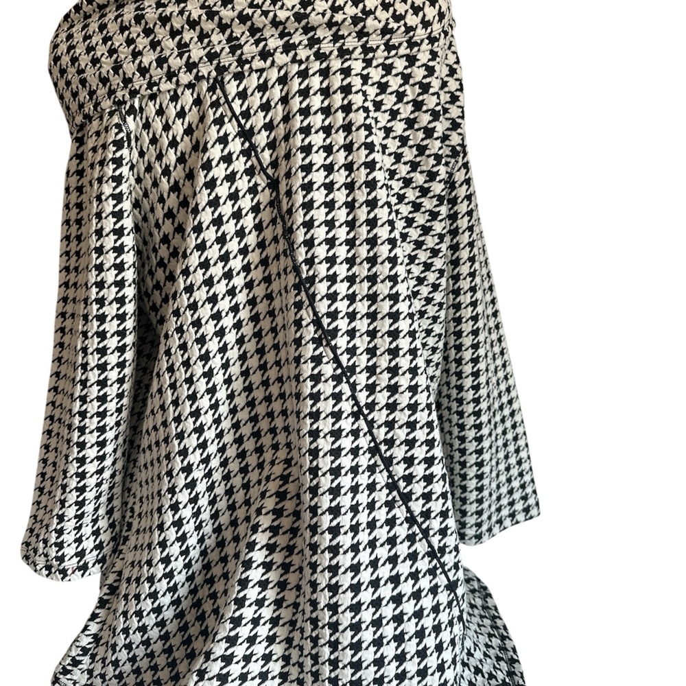 Black White Houndstooth Cowl Neck Tunic Sweater Asymmetrical Hem Large - Picture 2 of 3